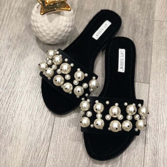 cape robbin pearl slides